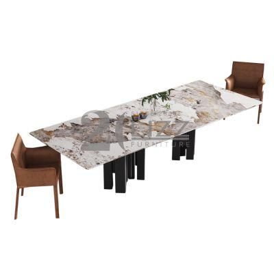 Modern Luxury Dining Room Table &amp; Chairs in Stainless Steel for Home Dining Furniture