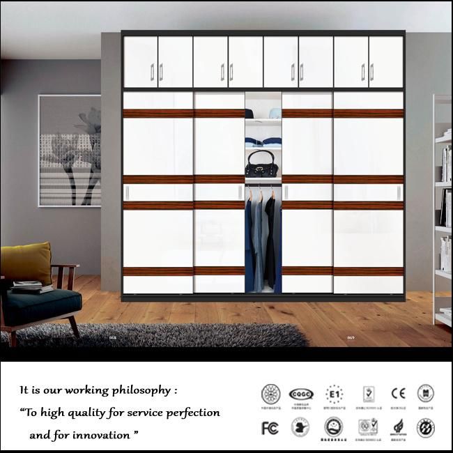 White Built-in Modern Closed Flower Sliding Bedroom Wardrobe