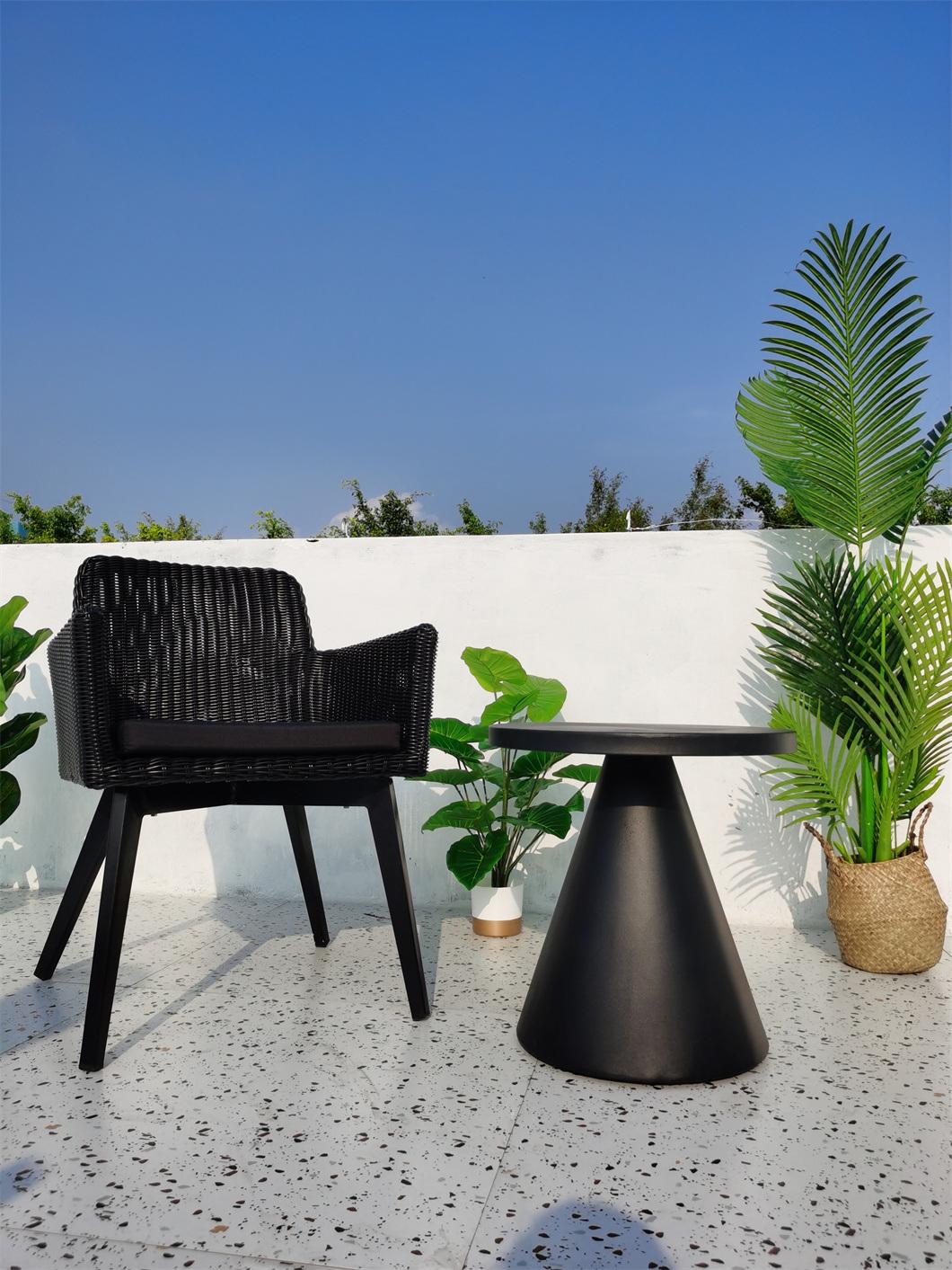 Modern Rattan Outdoor Furniture Garden Outdoor Coffee Table and Chairs Set