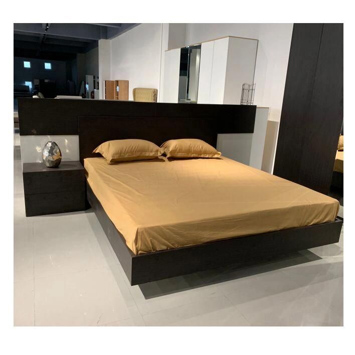 Custom European Design Bedroom Furniture Super King Size Bed for Villa/Resort/Apartment