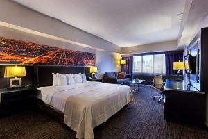 Hotel Room Furniture King Size Bed Sets (HRS67)