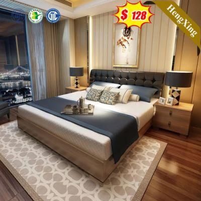 Modern Light Luxury Style Black Color PU Leather Backrest Hotel Furniture Bedroom Beds with Night Stand