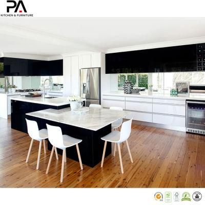 Black and White Kitchen Cabinets