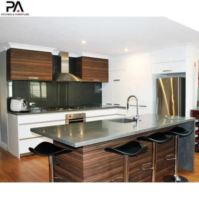 L-Shaped Kitchenette Lacquer and Melamine Kitchen Interior Cabinet